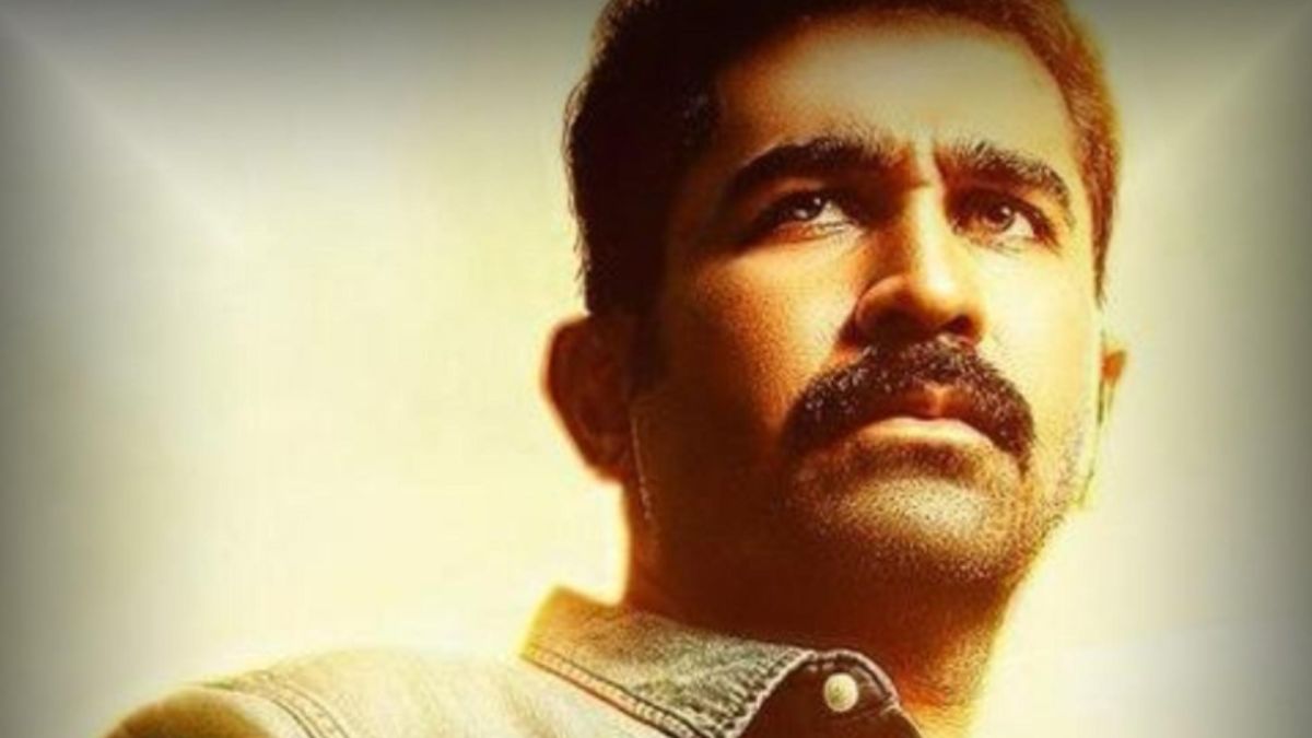 vijay-antony-wife-fatima-breaks-down-into-tears-at-daughter-meera-funeral-says-you-could-have-said